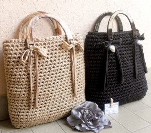 Les classiques modèles des sacs en trapilho se font en crochet en ... Les classiques modèles des sacs en trapilho se font en crochet en ...